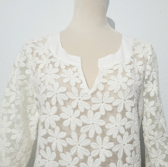 Women’s White Floral Lace Tunic Top Sheer 3/4 Sleeve Boho Blouse Medium - Picture 2 of 8